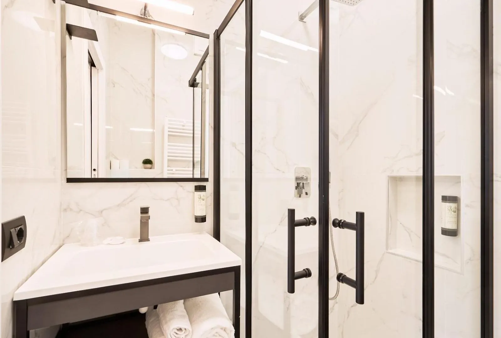 Casa Manita 102-20 Minuti Dal Duomo Apartment Milan Italy